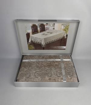 Скатертина Велюр Maison Royale 160x350 Armina Cappucino