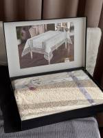 Скатертина Велюр Maison Royale 160x220 ovale Liviv Krem