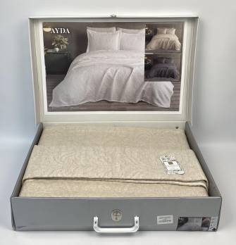 Покривало Moda Box 240х260 з наволочками Ayda Bej