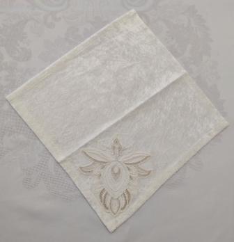 Серветка велюрова Acme з мереживом 35 * 35 Cinar Krem